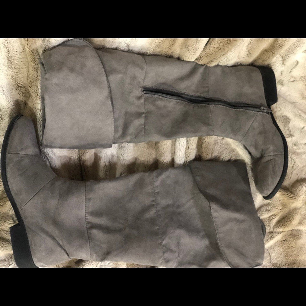 American Eagle Size 12 Knee High Boots